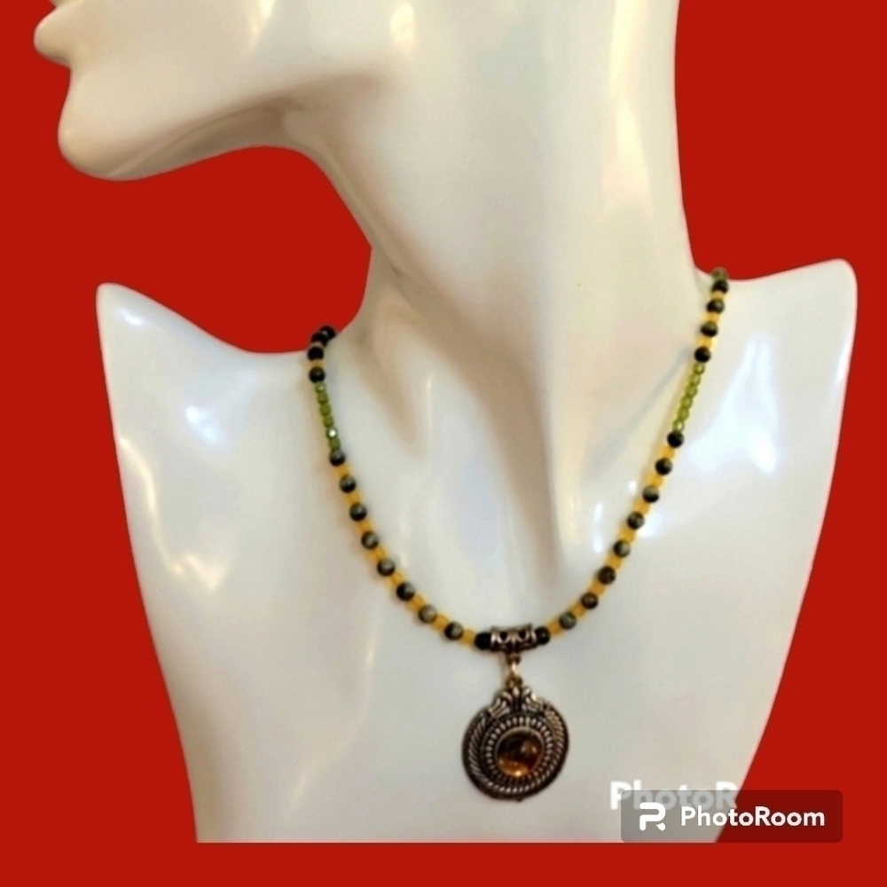 HANDMADE Eagles Eye Czech Glass Round Byzatine Pendant Beaded Necklace